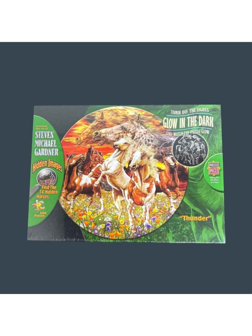 MasterPieces Glow In The Dark 500-Piece Jigsaw Puzzle Featur